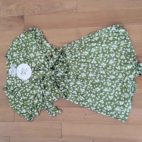 NWT Princess Polly Ragnar Tie Front Cut Out Romper Green Floral 6 - Picture 4 of 11
